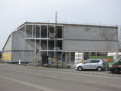 907647 Gezicht op de bouw van het Muziekhuis ('Ensemblehuis', Loevenhoutsedijk 301) te Utrecht. Het gebouw zal in ...